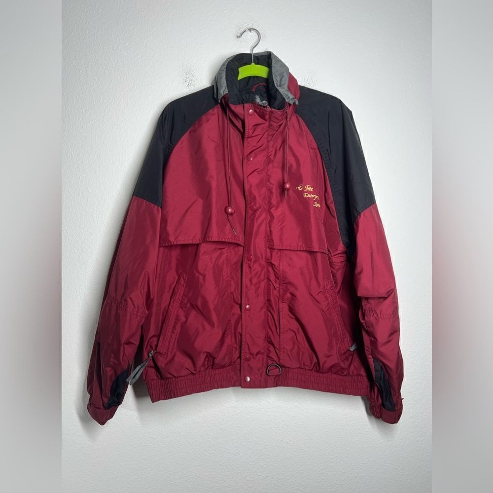 Tri-Mountain Free Enterprise System Inc Mens Embroidered L Burgundy Windbreaker